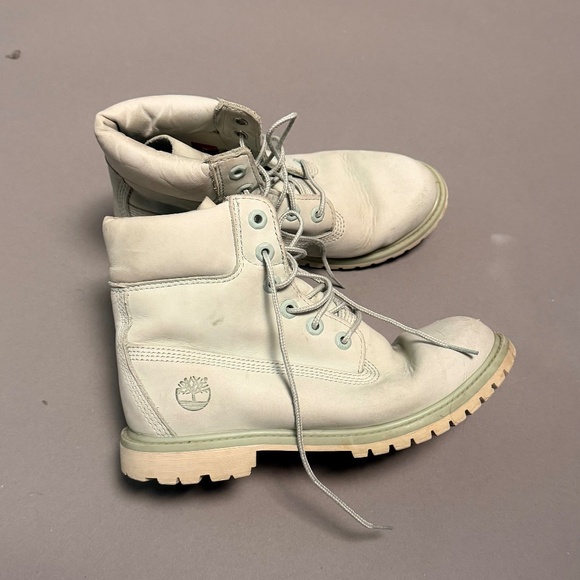 Light green Timberland shoes size 8M - Picture 1 of 9